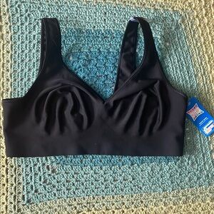Hanes Black Wireless Bra with Supportive Design SB2